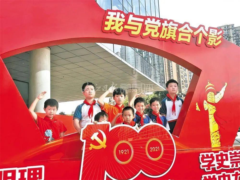 现在的年轻人都不想加班了，是他们认清了现实，还是有其他原因？游戏画面