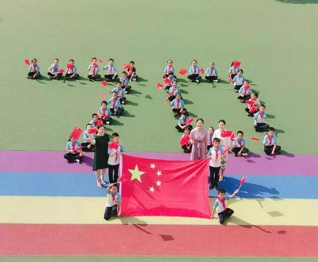 卑鄙的小妖精