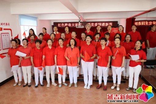 冯小刚一家四口罕同框！俩女儿同台无交流，56岁徐帆打扮被嘲太土