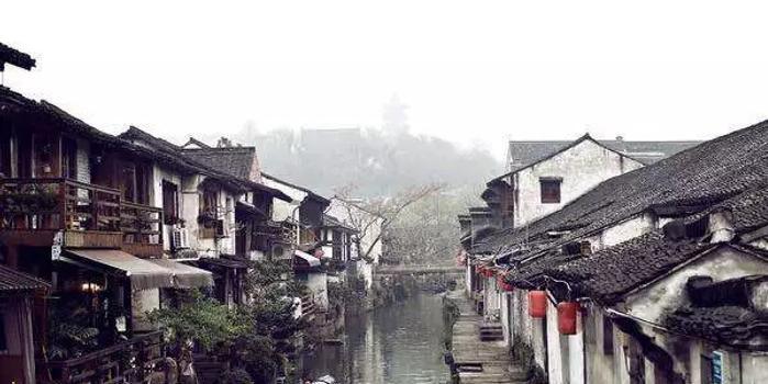 和母亲一同观看布朗尼比赛，詹姆斯：太疯狂了，我差点哭了